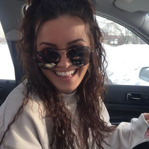 Meet your Posher, Julia